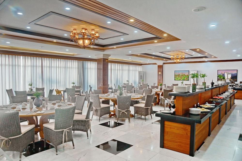 The Regency Hotel Bagan Exterior photo